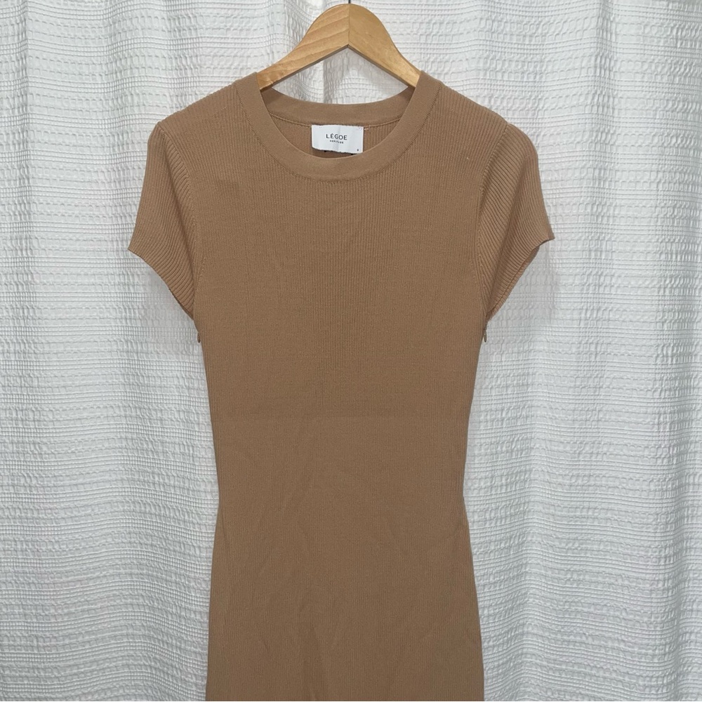 Elegant Tan Ribbed Knit Maxi Dress